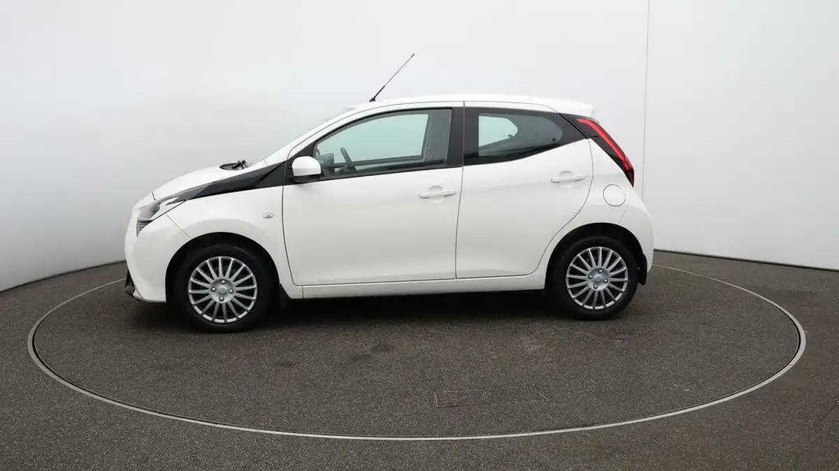 2019-toyota-aygo-10-vvt-i-x-play-big-56