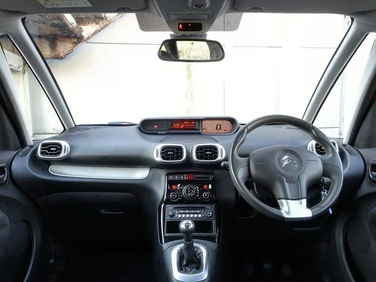 2016-citroen-c3-picasso-12-puretech-platinum-big-8