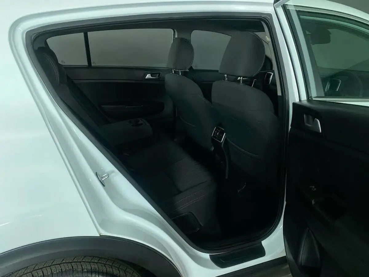 2017-kia-sportage-17crdi-1-big-18