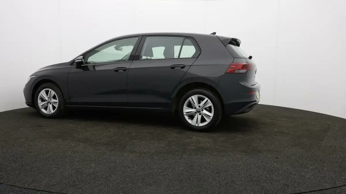 2022-volkswagen-golf-20tdi-life-hatchback-big-62
