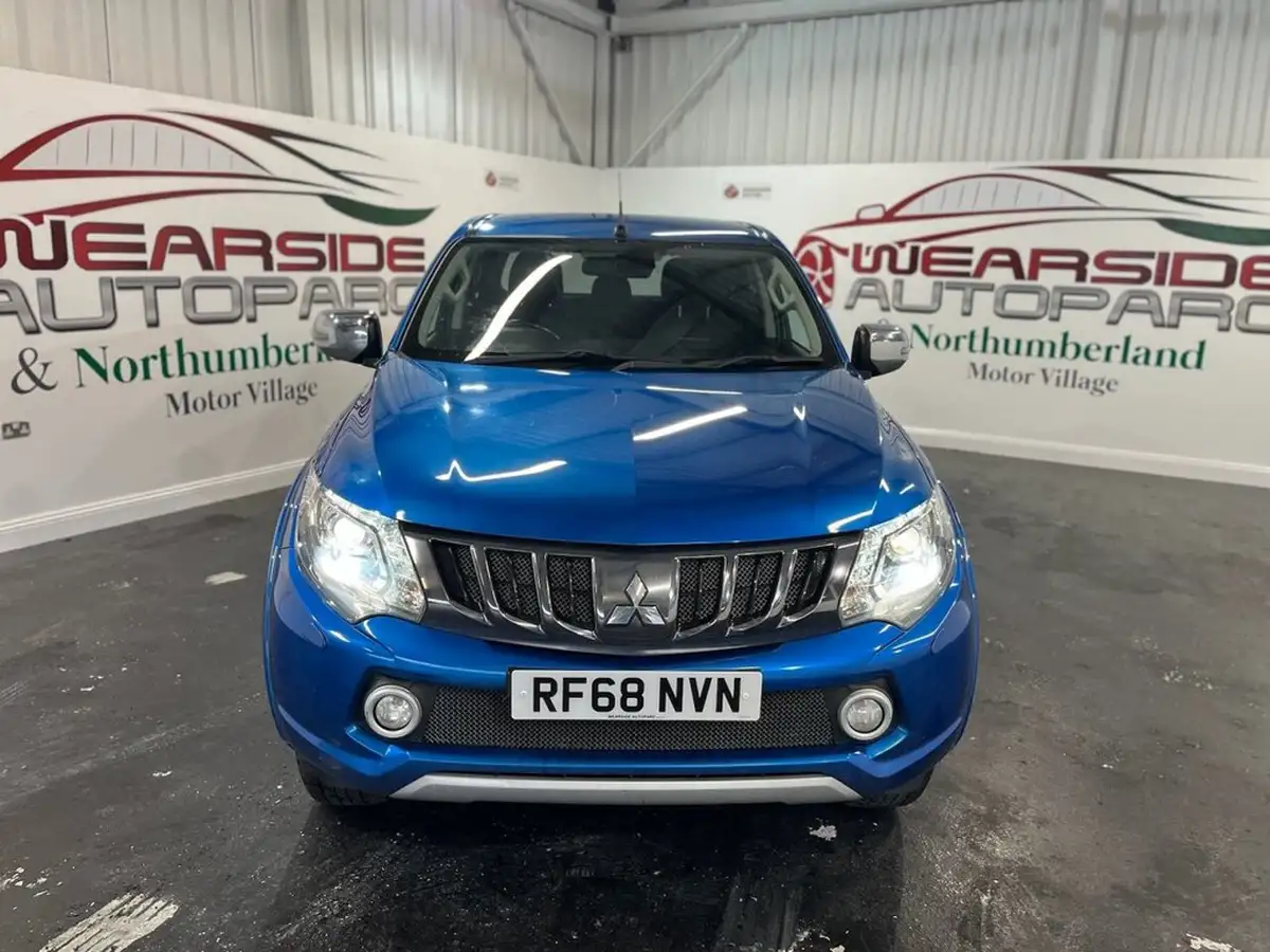 2019-mitsubishi-l200-24di-d-barbarian-eu6b-auto-big-1