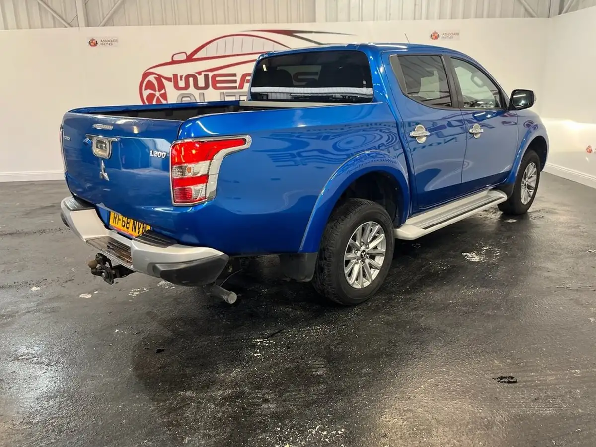 2019-mitsubishi-l200-24di-d-barbarian-eu6b-auto-big-5