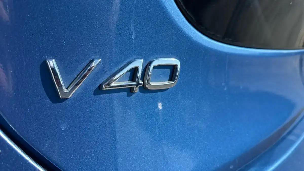 2018-volvo-v40-20td-d3-r-design-pro-geartronic-big-26