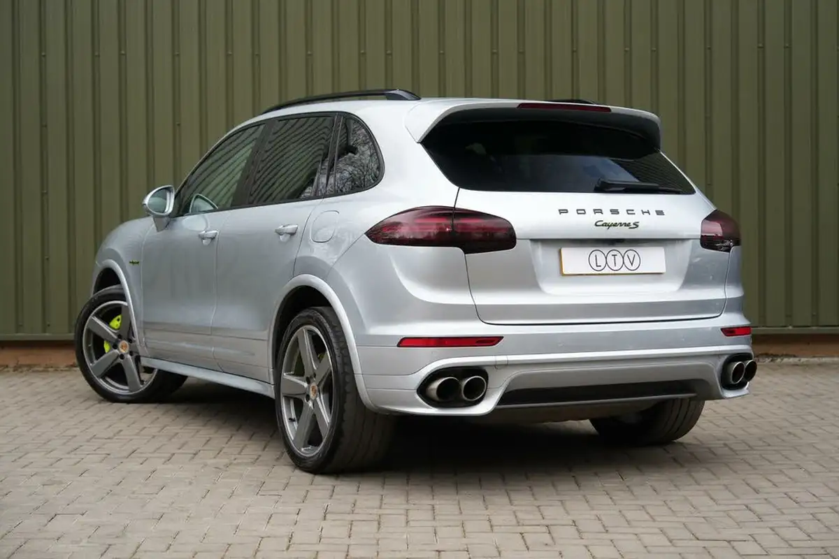 2017-porsche-cayenne-30-s-e-hybrid-platinum-edition-big-4