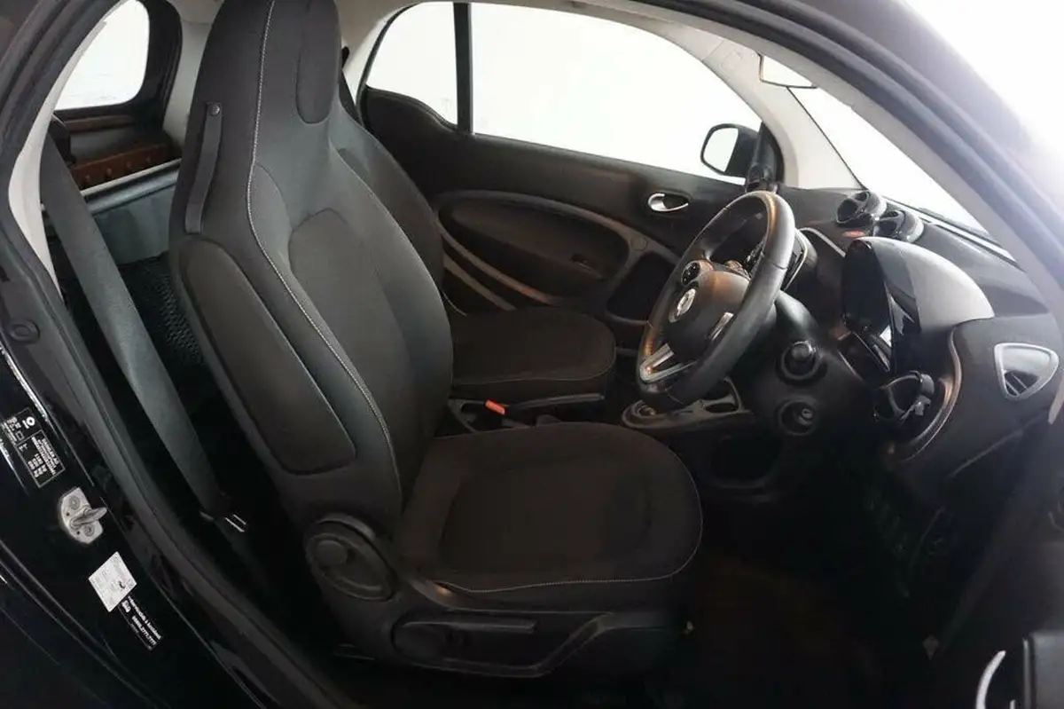 2016-smart-fortwo-10-passion-70bhp-premiumss-coupe-twinamic-big-14