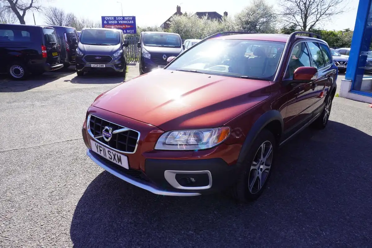 2011-volvo-xc70-24td-d5-se-lux-215bhp-geartronic-big-22