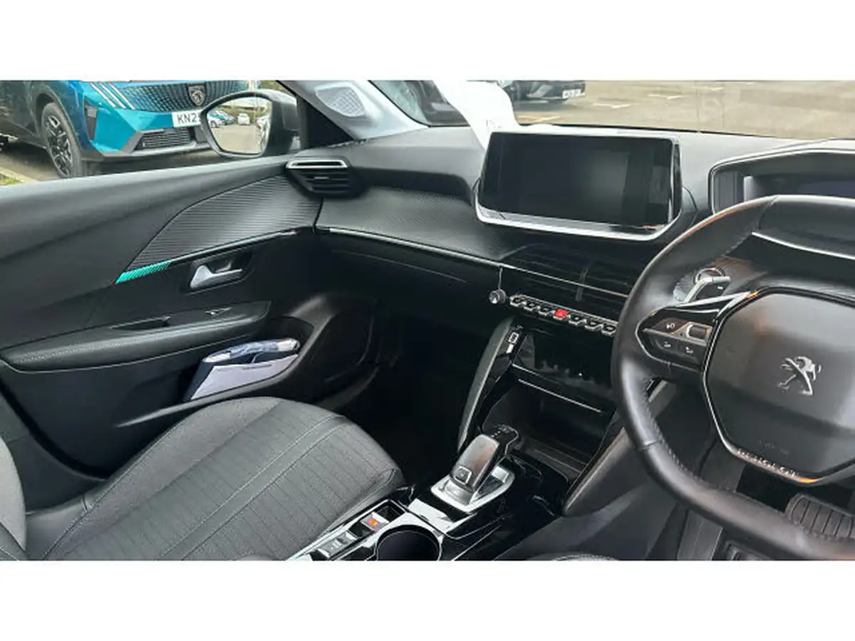 2021-peugeot-208-12-puretech-allure-premium-100bhp-eat8-big-13