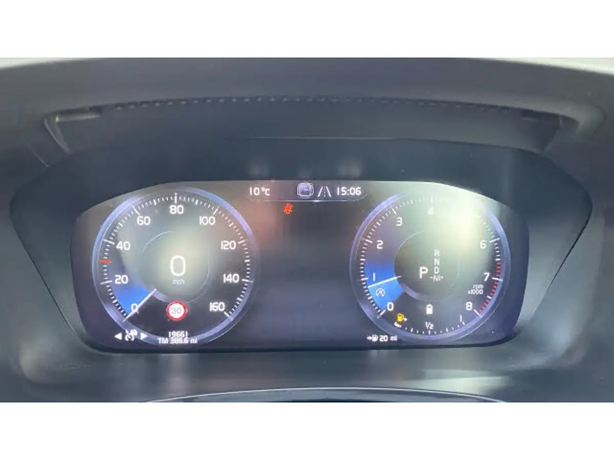 2021-volvo-v90-20-b4-momentum-big-10