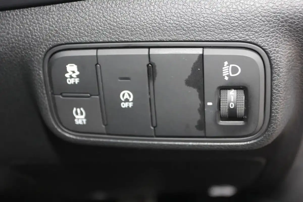 2024-hyundai-bayon-10-t-gdi-advance-big-25