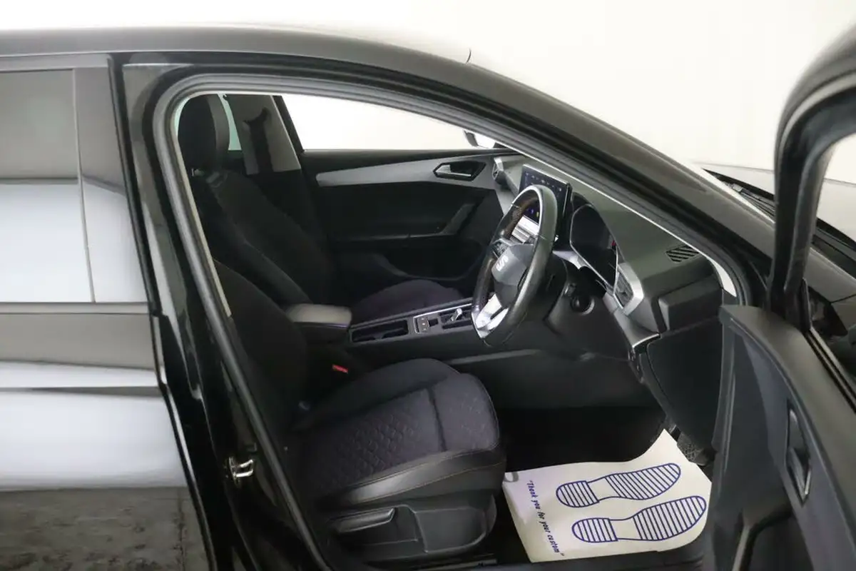 2021-seat-leon-14-e-hybrid-fr-hatchback-big-15