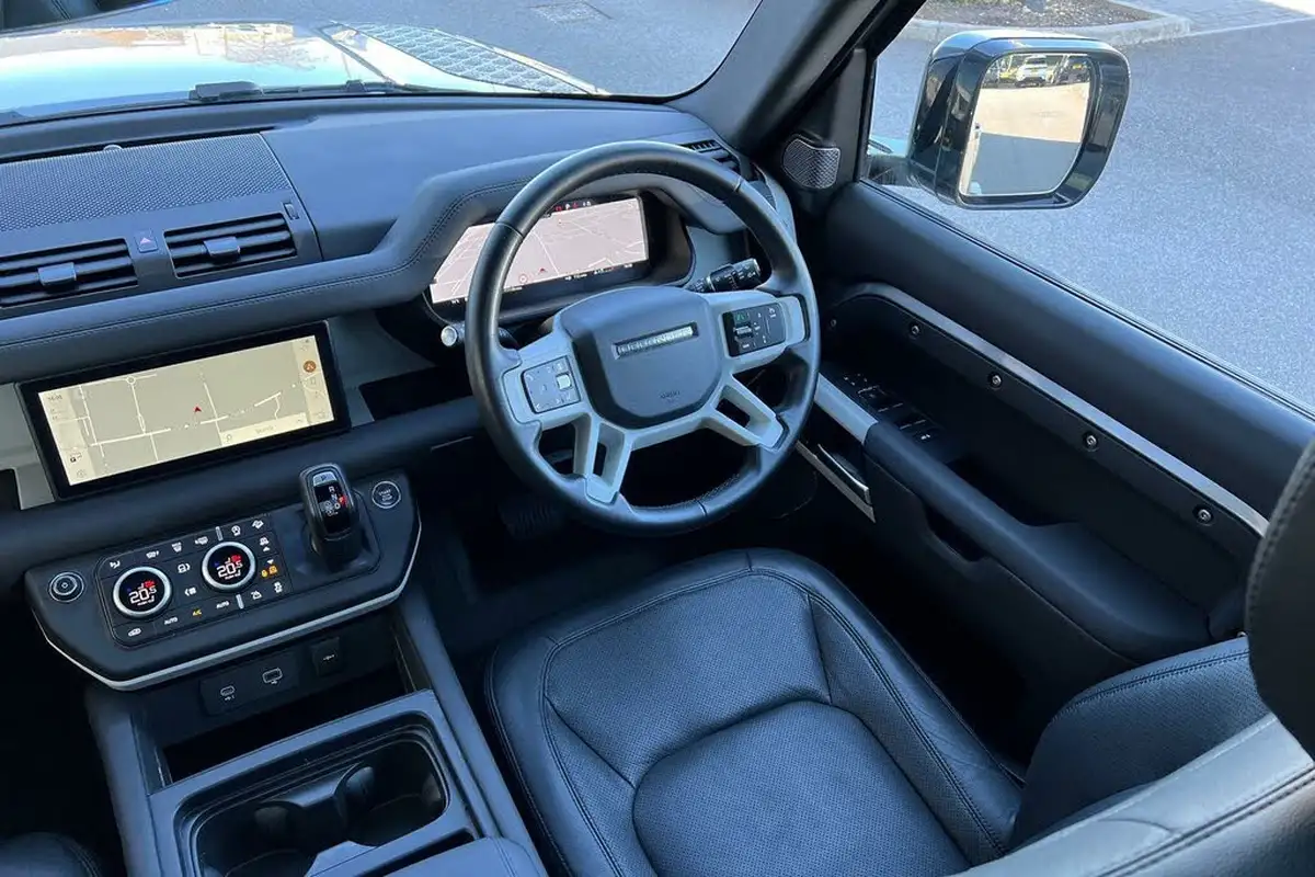 2024-land-rover-110-defender-30-d250-se-big-23