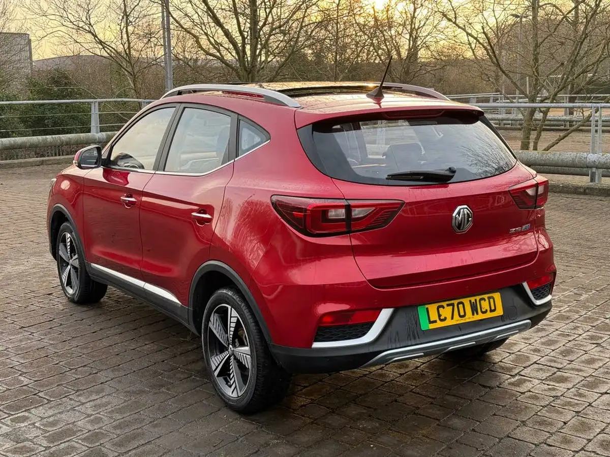2020-mg-zs-suv-e-exclusive-ev-big-9
