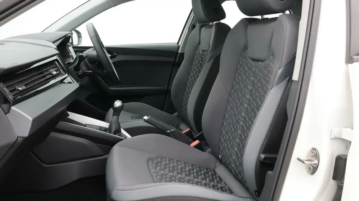 2022-audi-a1-10-25-tfsi-sport-big-14