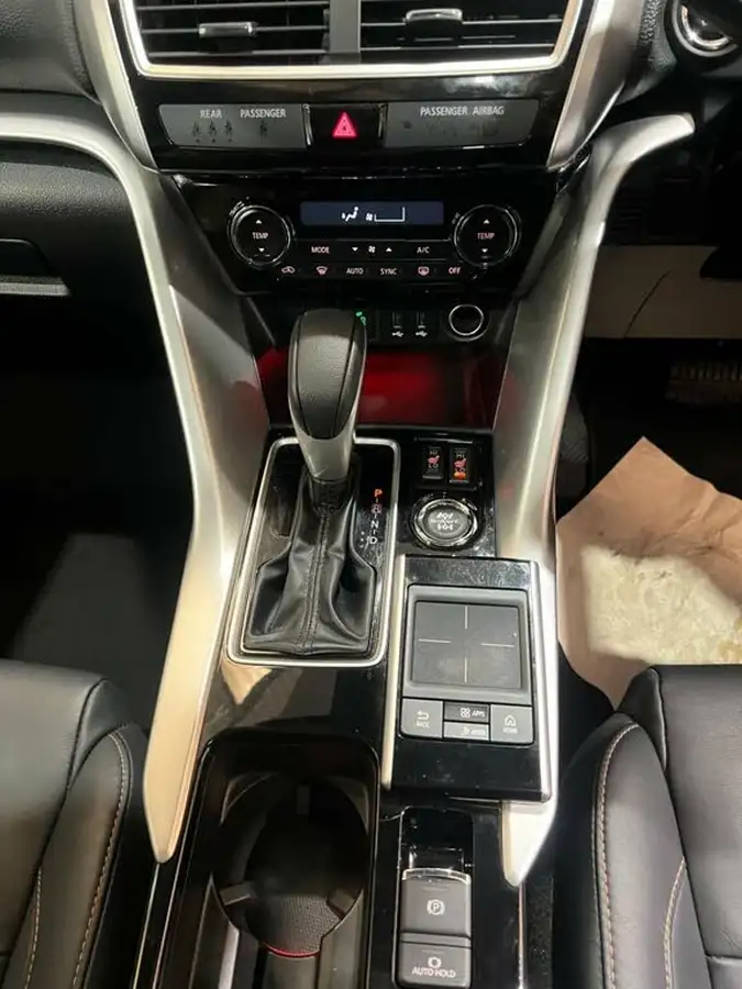 2018-mitsubishi-eclipse-cross-15-4-auto-big-17