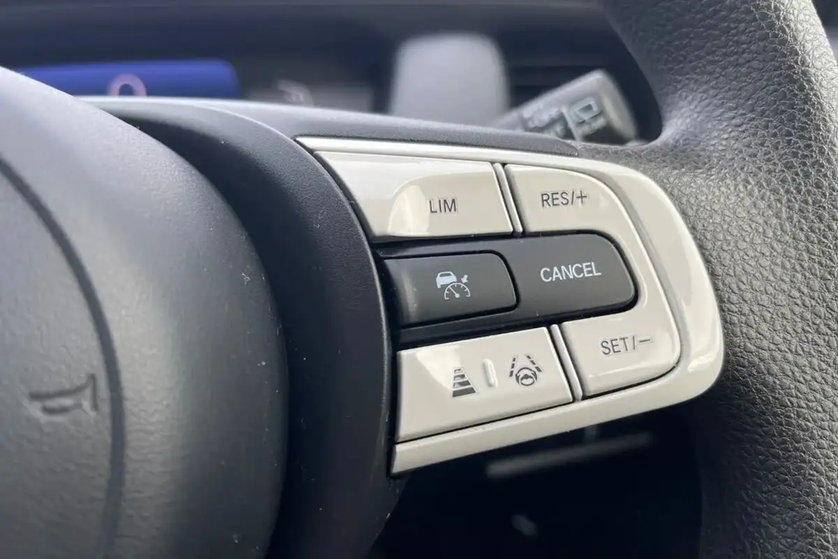 2022-honda-jazz-15-i-mmd-sr-109ps-big-27