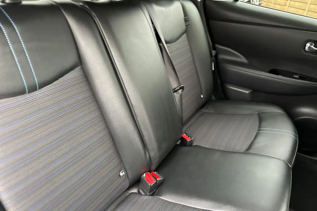 2021-nissan-leaf-e-e-n-connecta-big-24