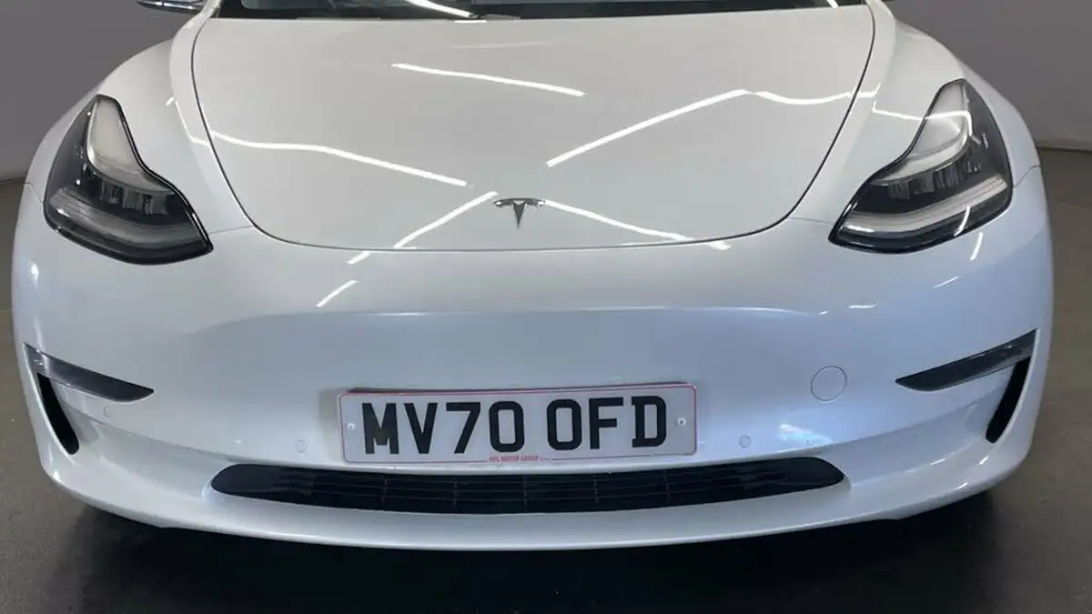 2020-tesla-model-3-e-long-range-big-9