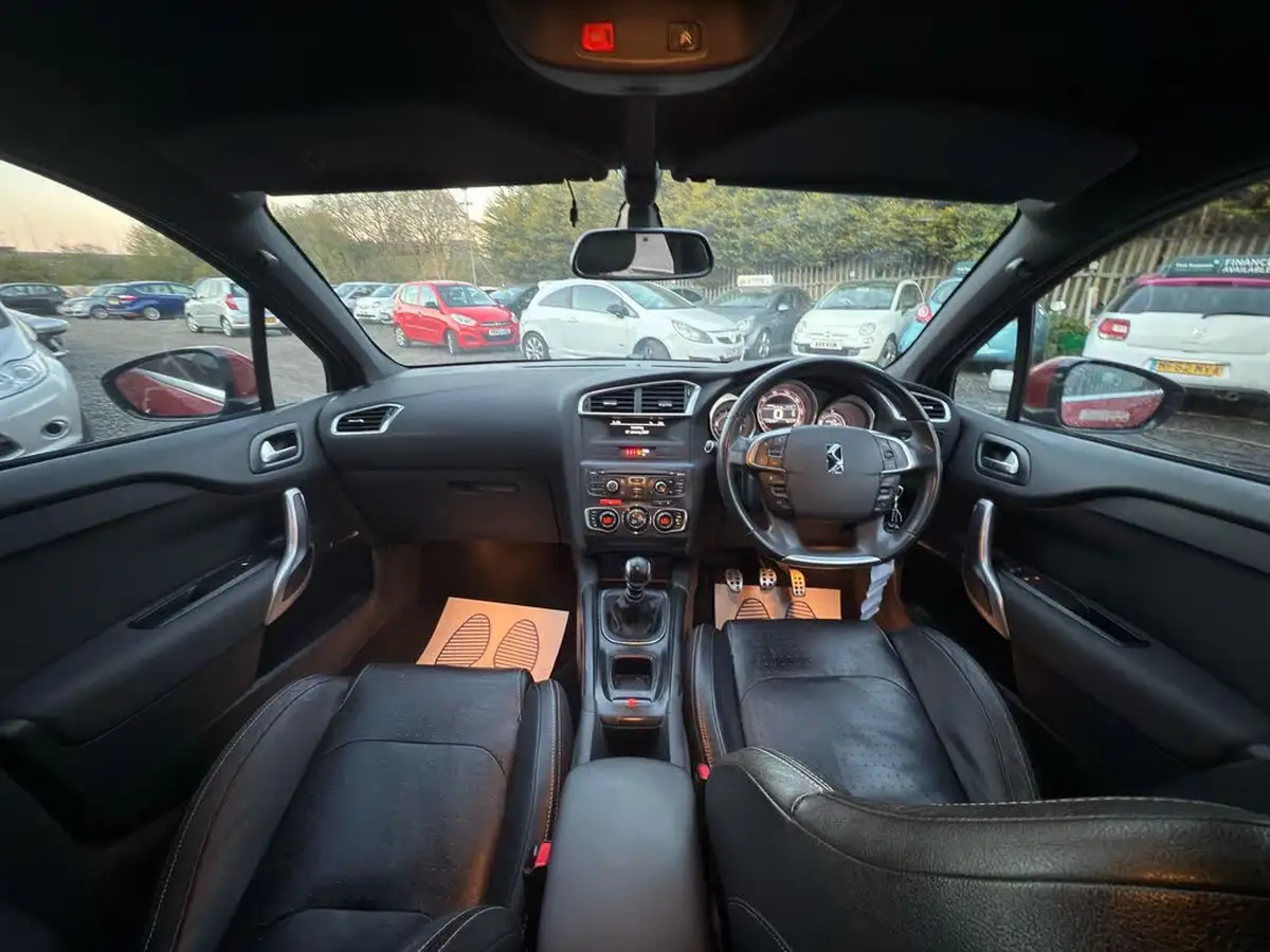 2012-citroen-ds4-20hdi-dsport-big-10