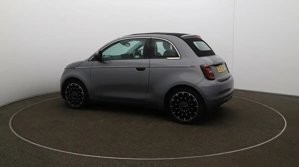 2021-fiat-500c-e-la-prima-big-41