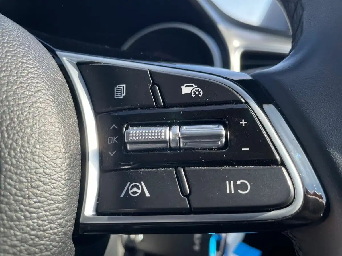 2024-kia-xceed-15-t-gdi-2-138bhp-big-16
