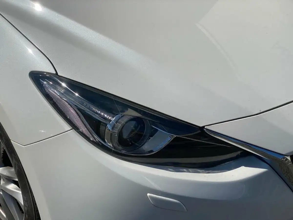 2015-mazda-mazda3-20-se-l-nav-hatchback-5d-big-30