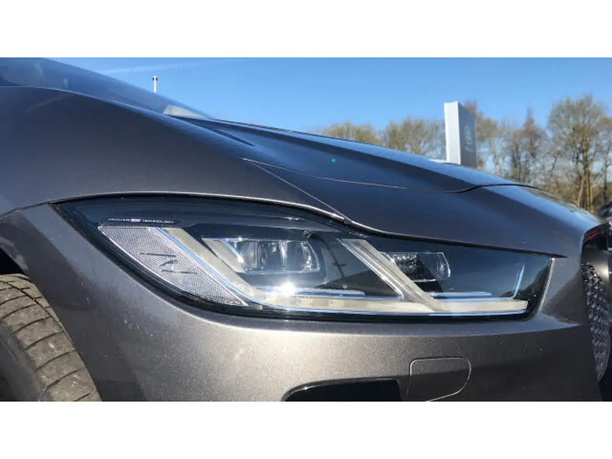 2019-jaguar-i-pace-ev400-se-big-16