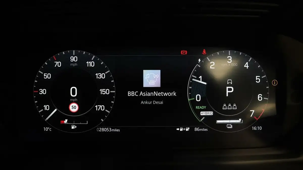 2022-land-rover-discovery-sport-15-p300e-r-dynamic-se-big-9