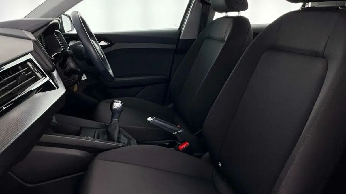 2022-audi-a1-10-30-tfsi-technik-big-37