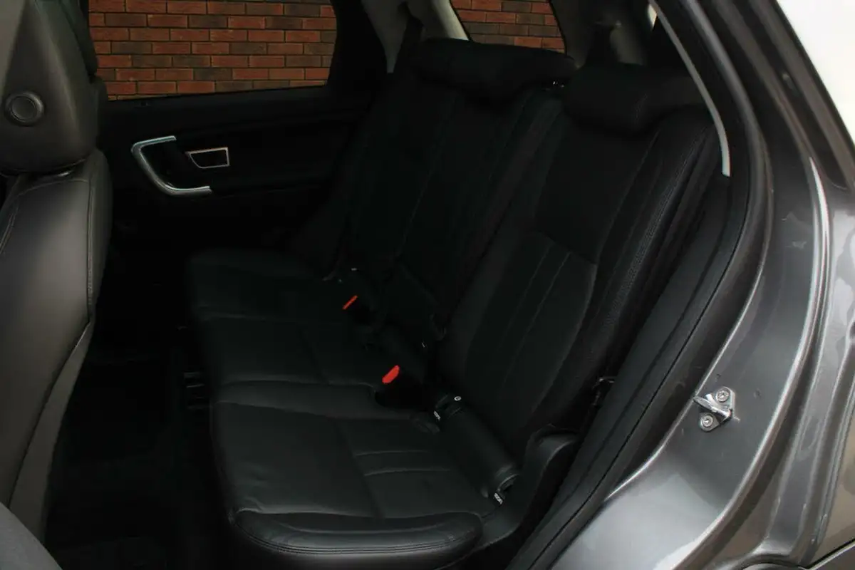 2018-land-rover-discovery-sport-20-si4-hse-big-20