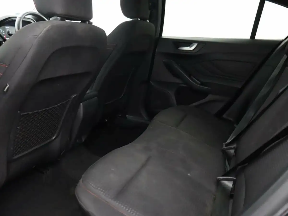 2022-ford-focus-10t-st-line-125ps-hybrid-mhev-hatchback-powershift-big-8