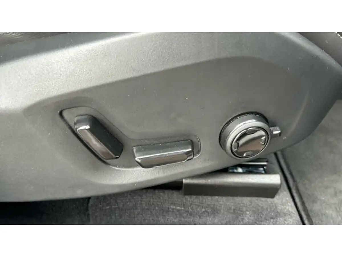 2024-volvo-xc60-20-t6-plus-black-edition-big-43