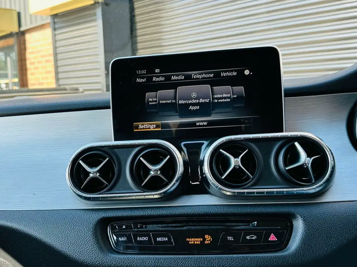 2018-mercedes-benz-x-class-23td-250-power-big-49