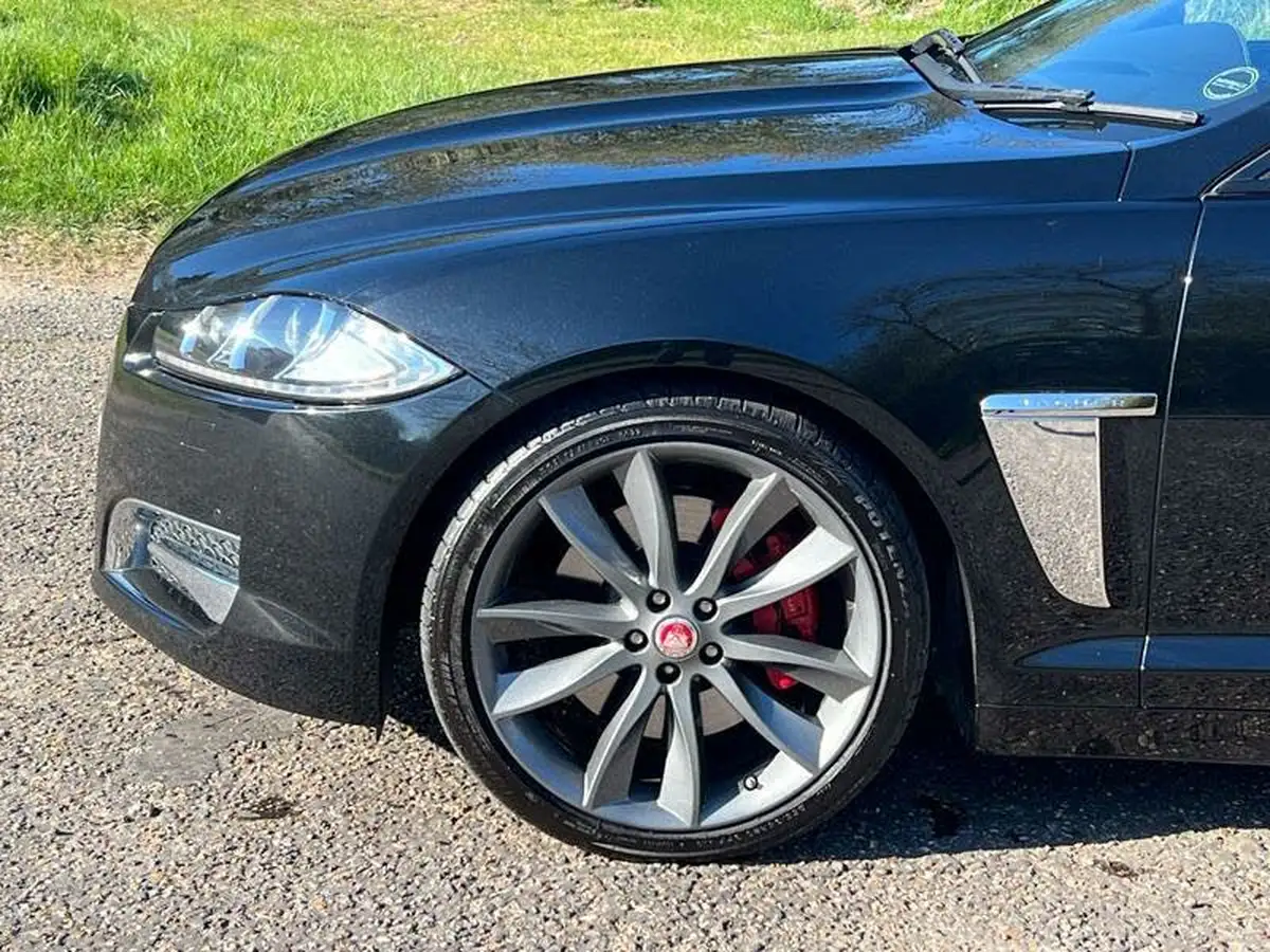 2015-jaguar-xf-30td-s-portfolio-sportbrake-5d-big-4