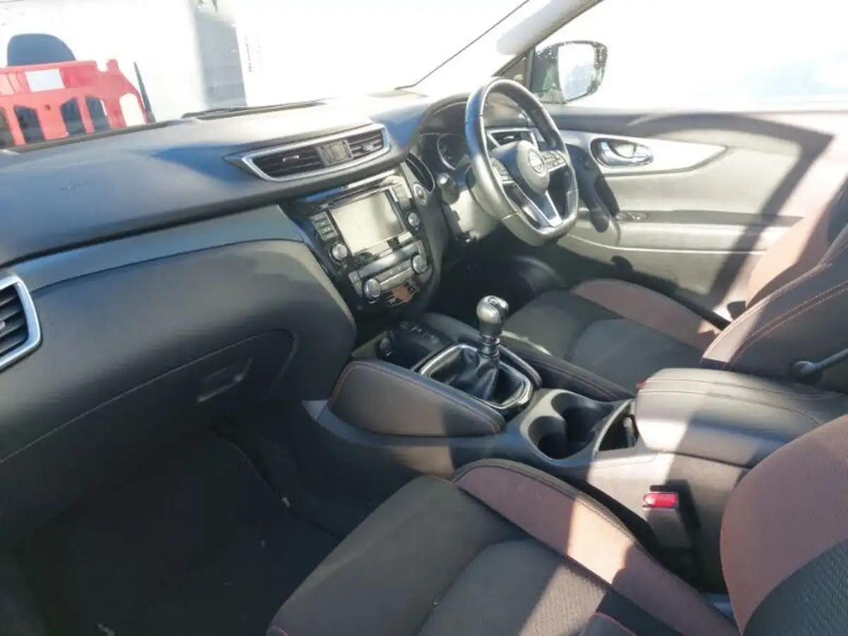 2019-nissan-qashqai-13-dig-t-n-motion-140ps-big-4