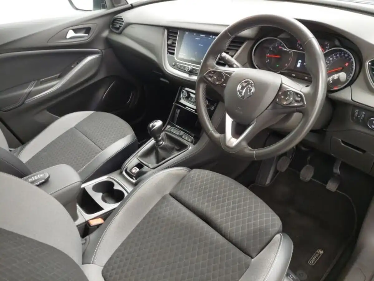 2021-vauxhall-grandland-x-12-griffin-big-12