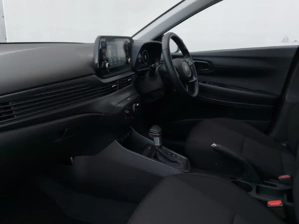 2024-hyundai-i20-10-t-gdi-advance-dct-big-4