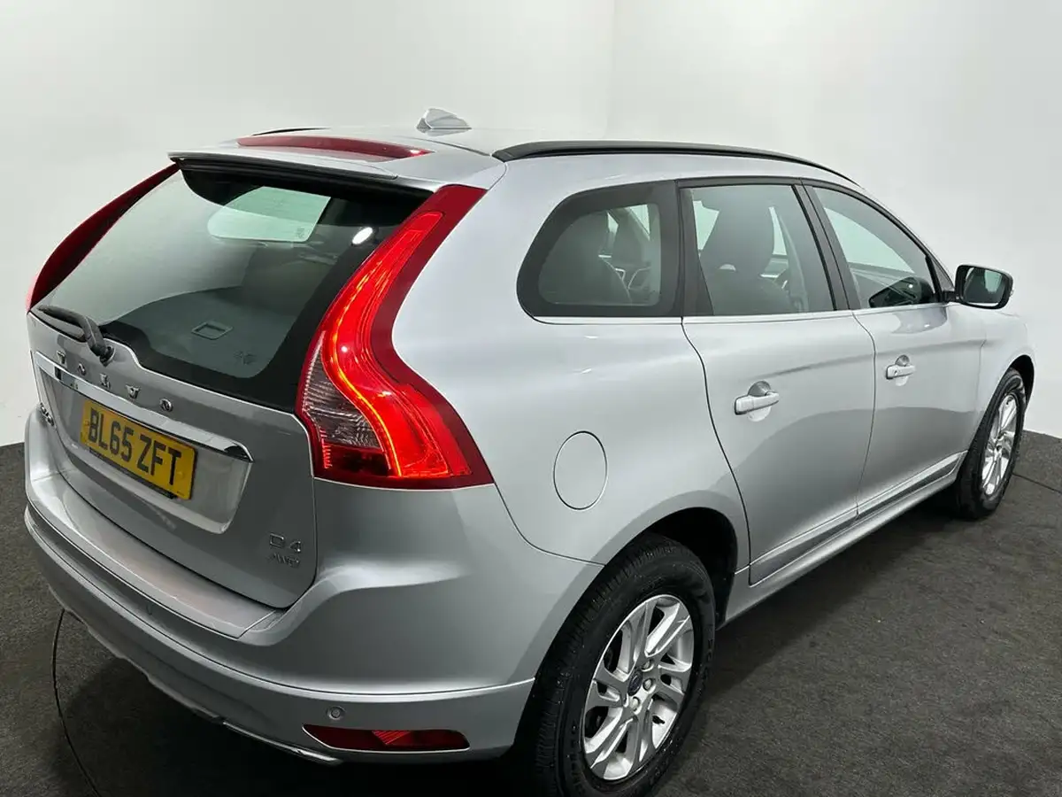 2016-volvo-xc60-24td-d4-se-nav-geartronic-big-46