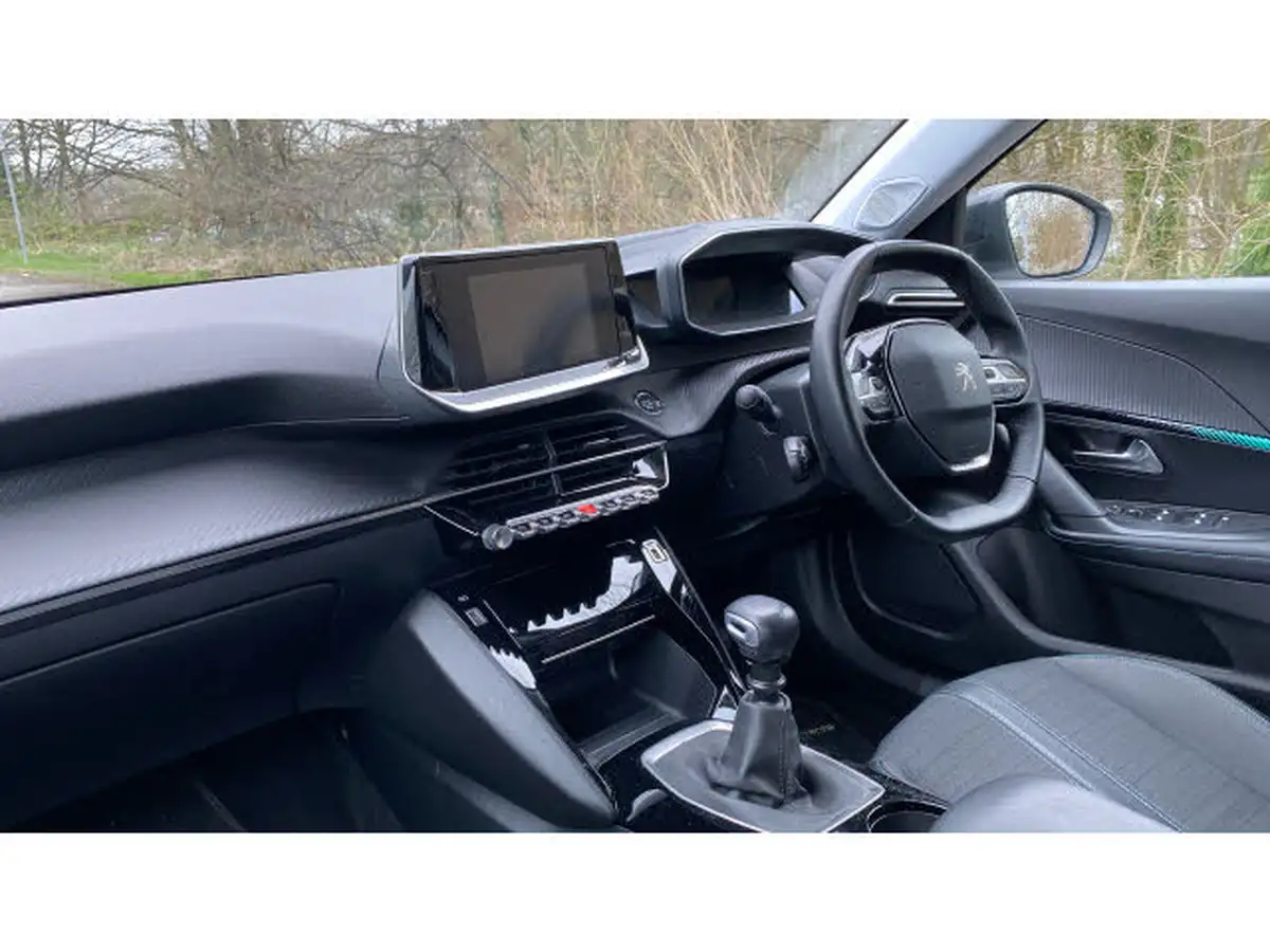 2022-peugeot-2008-suv-12-puretech-allure-premium-100bhp-big-8