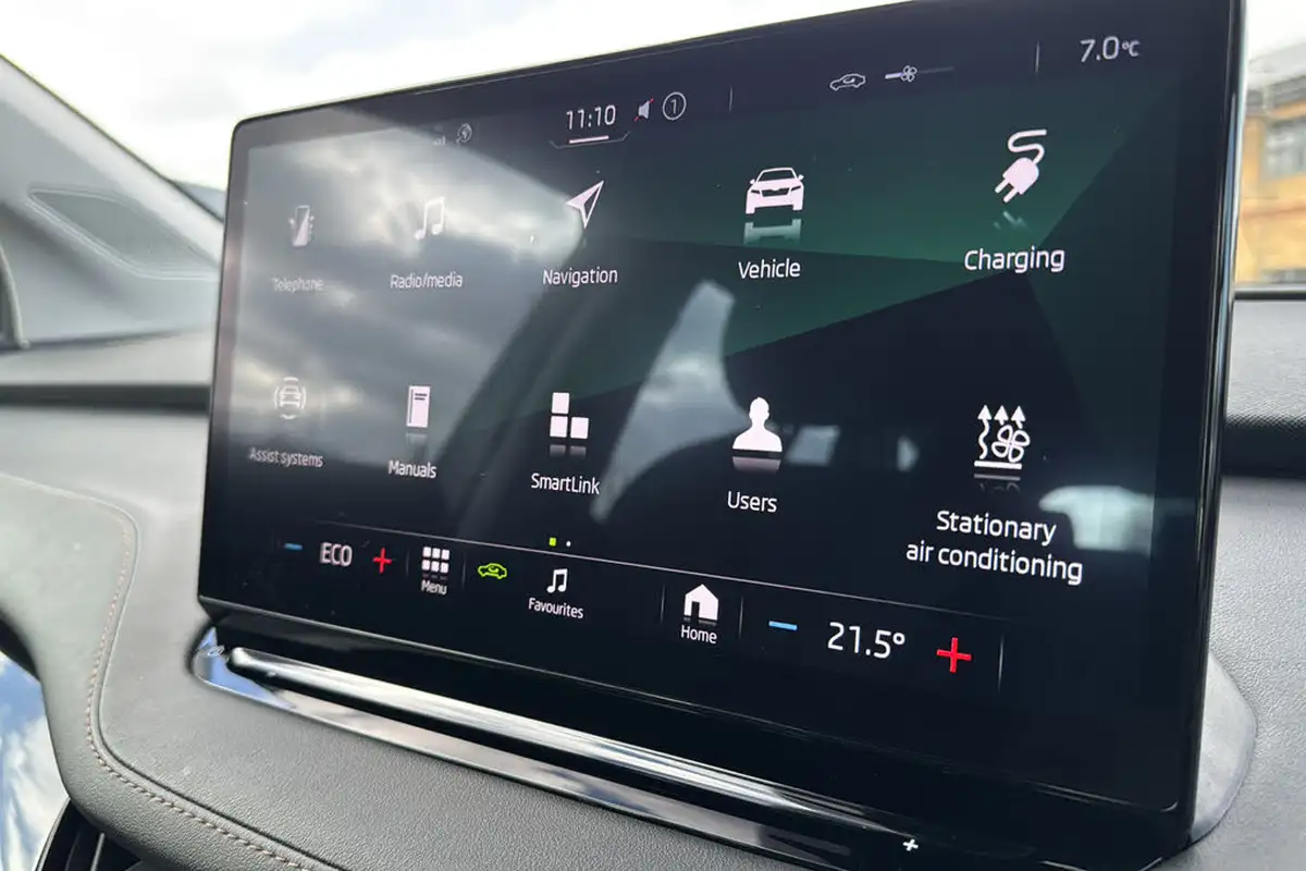 2022-skoda-enyaq-e-60-big-39