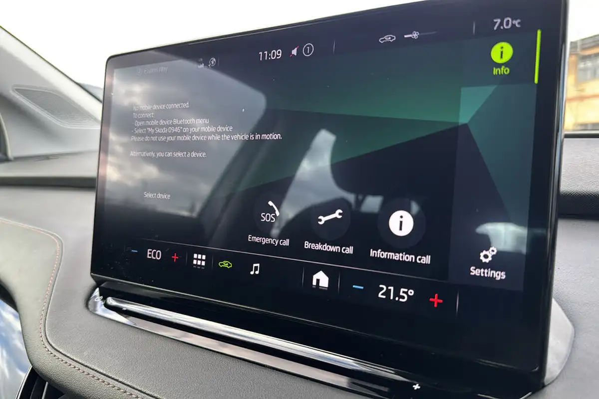 2022-skoda-enyaq-e-60-big-17