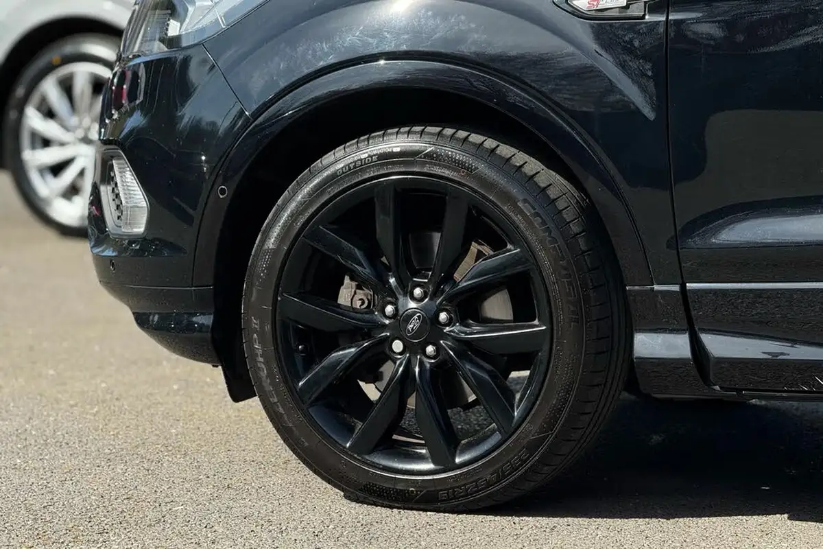 2018-ford-kuga-15tdci-st-line-x-big-8