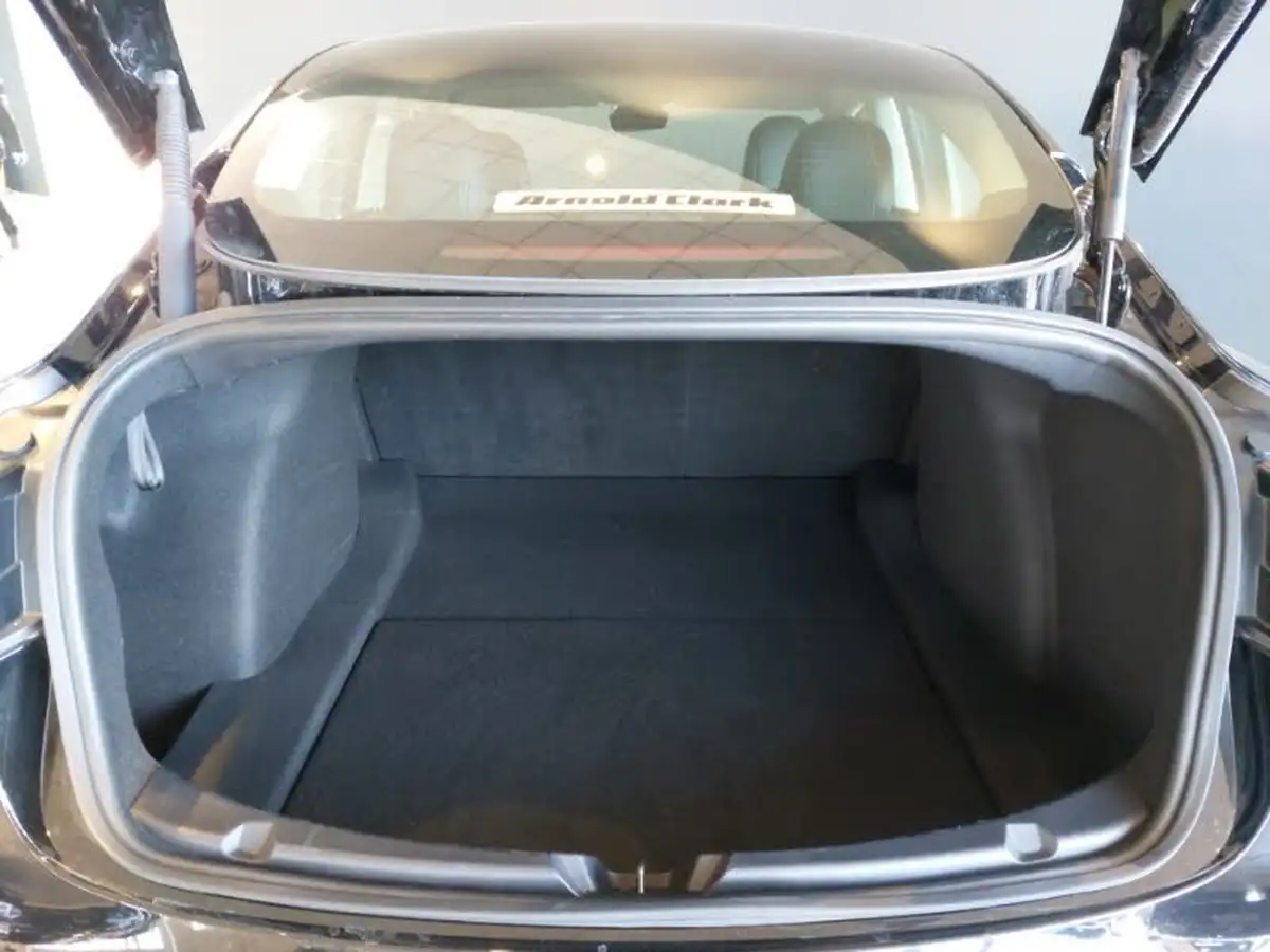 2020-tesla-model-3-e-long-range-big-7