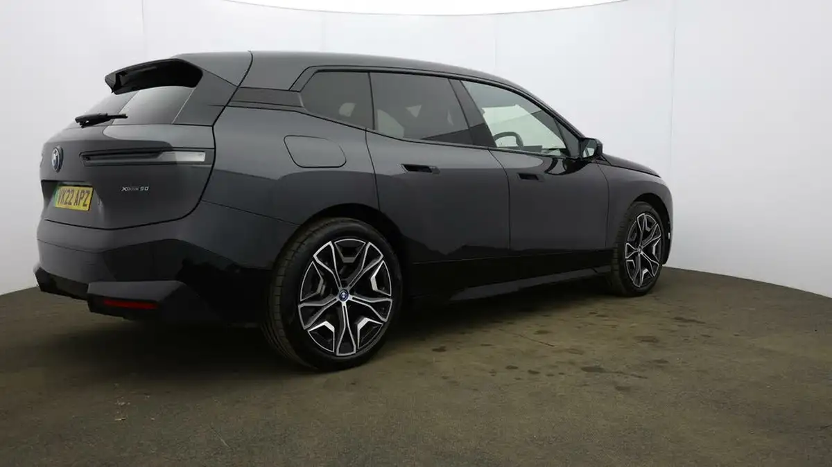 2022-bmw-ix-e-xdrive-50-m-sport-big-51