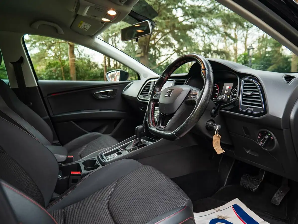 2018-seat-leon-14-ecotsi-fr-technology-estate-5d-dsg-big-9