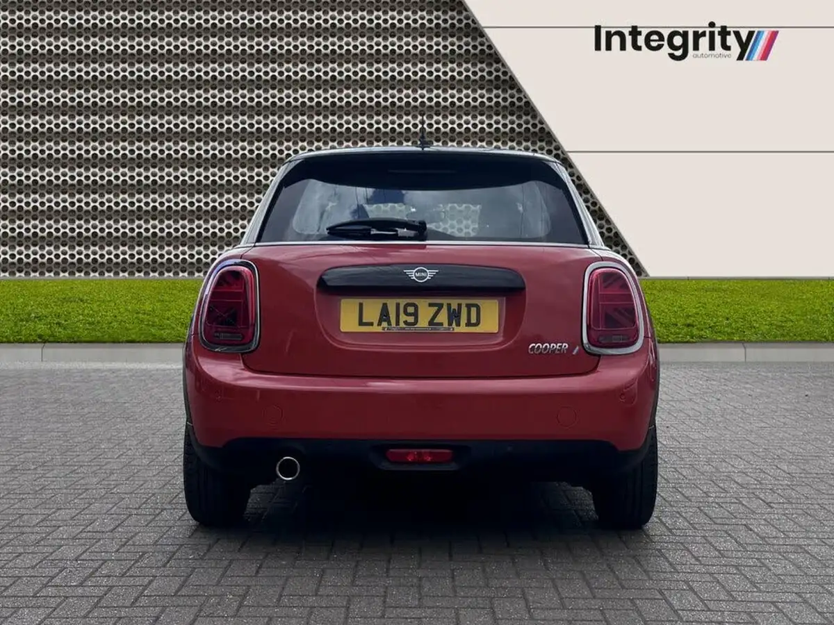 2019-mini-cooper-15-cooper-classic-hatchback-5d-big-5