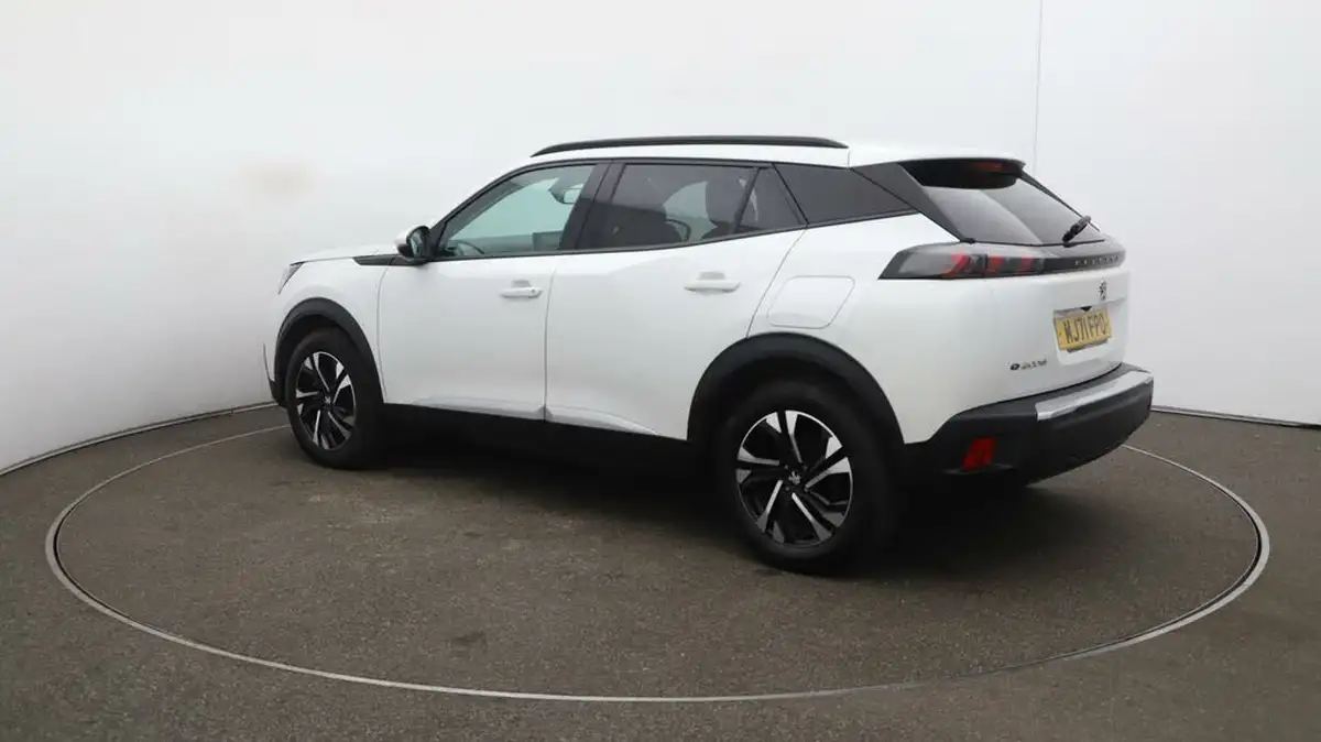 2021-peugeot-2008-suv-e-allure-big-26