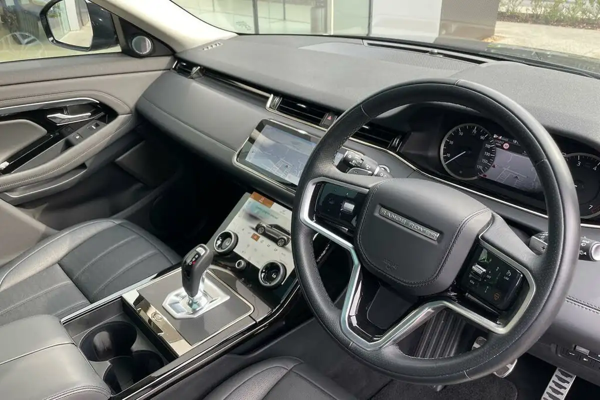 2023-land-rover-range-rover-evoque-15-p300e-r-dynamic-hse-big-31