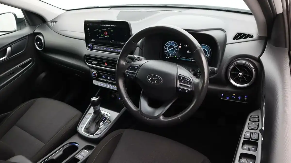 2022-hyundai-kona-16-gdi-premium-big-9