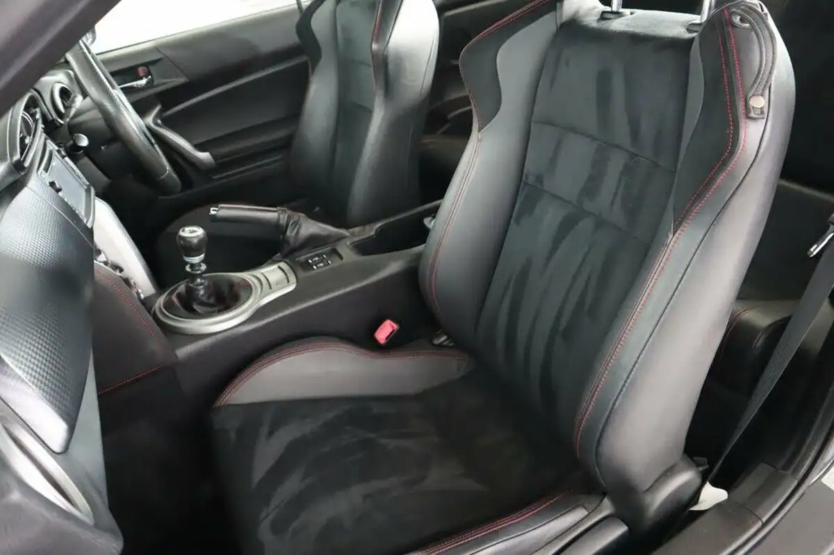 2012-toyota-gt86-20-gt86-big-12