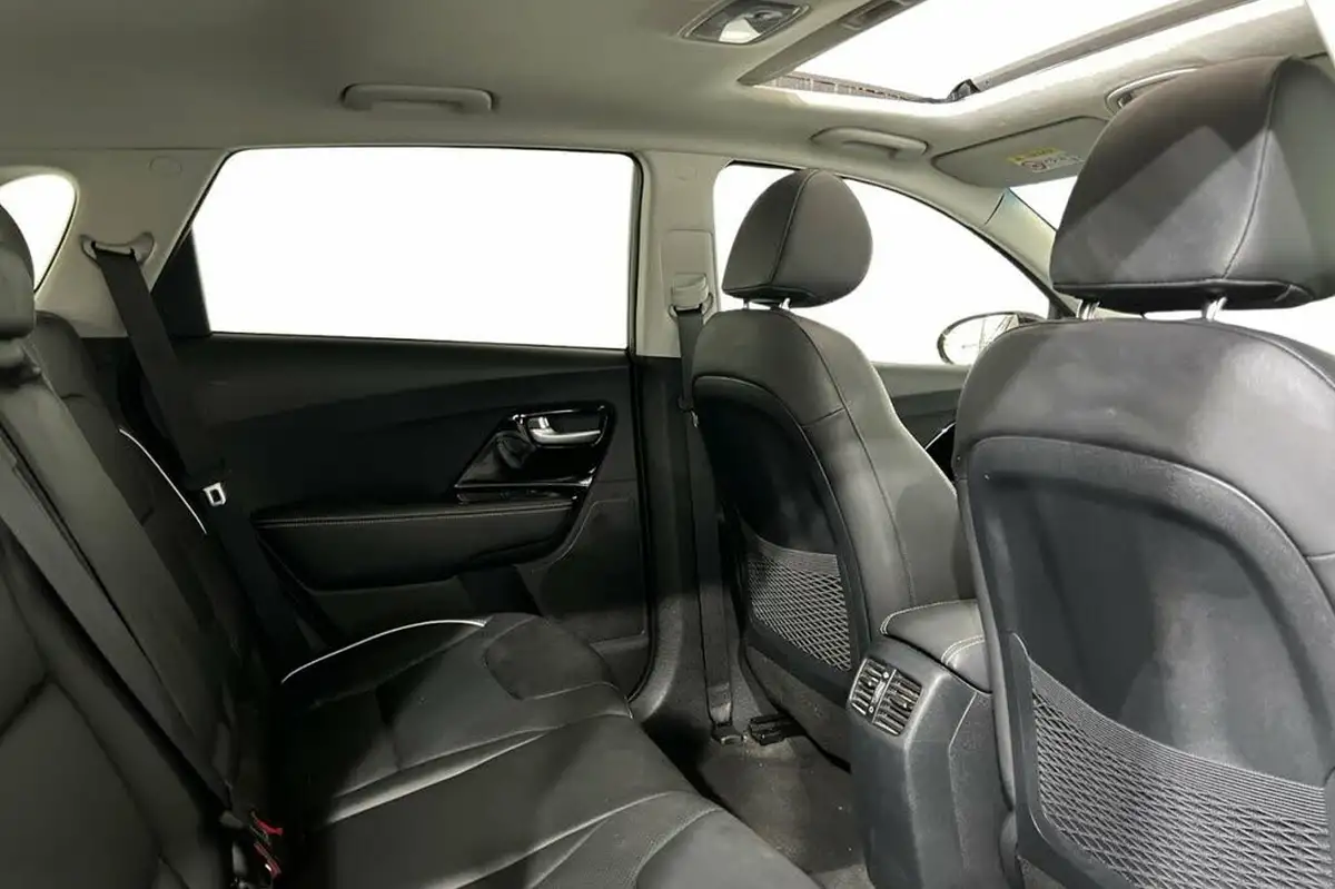 2021-kia-e-niro-ev-4-big-6